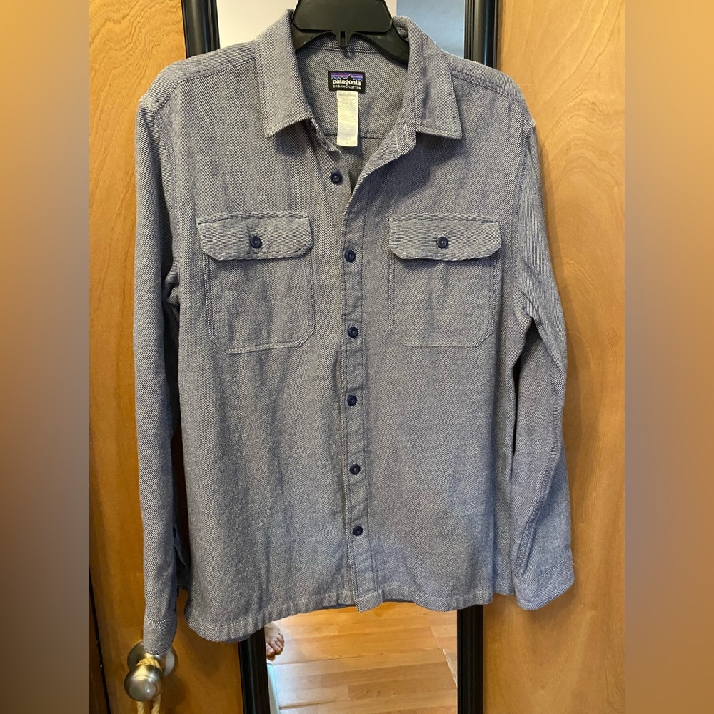 Patagonia Men's Shirt in Heather Blue